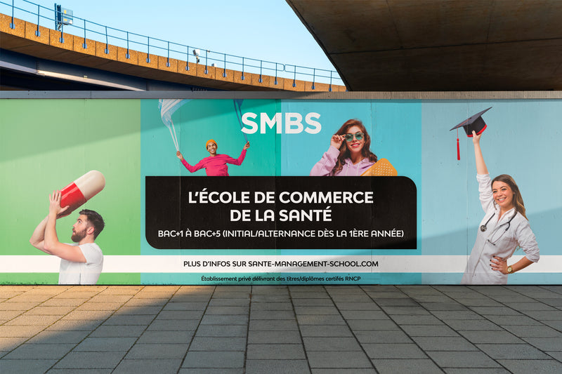 Affichage publicitaire urbain pour une école de commerce spécialisée en management de la santé.