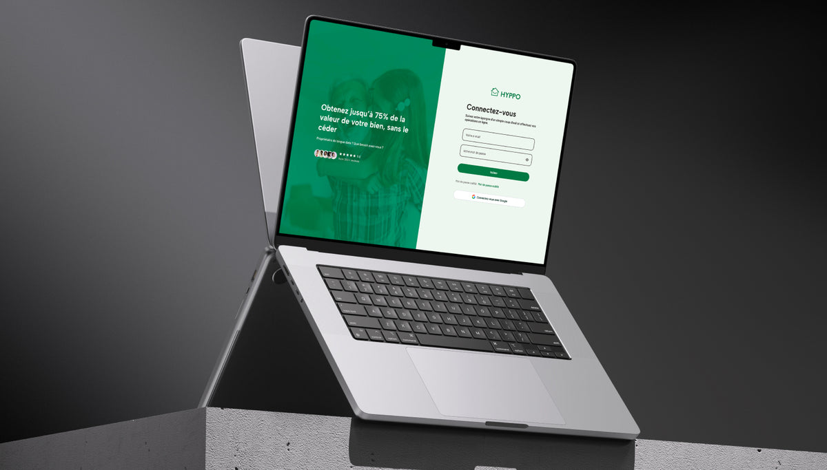 Écran de connexion de la plateforme Hyppo affiché sur un ordinateur portable pour accéder à un service de financement immobilier.