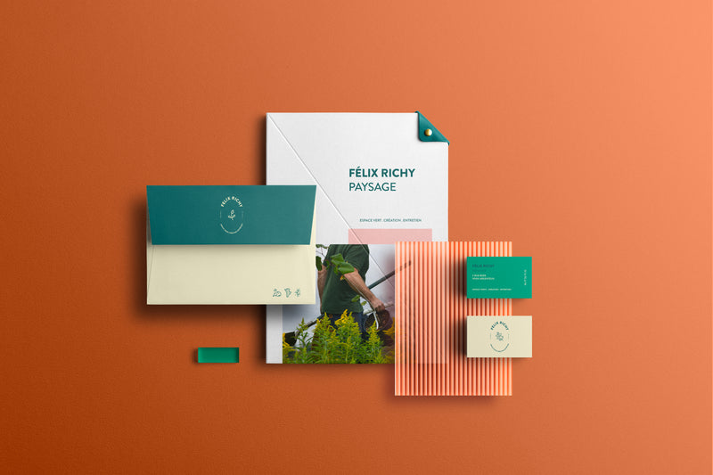 Identité visuelle Richy Paysage déclinée sur supports print avec cartes, papeterie et branding illustrant un univers végétal et l’aménagement paysager.